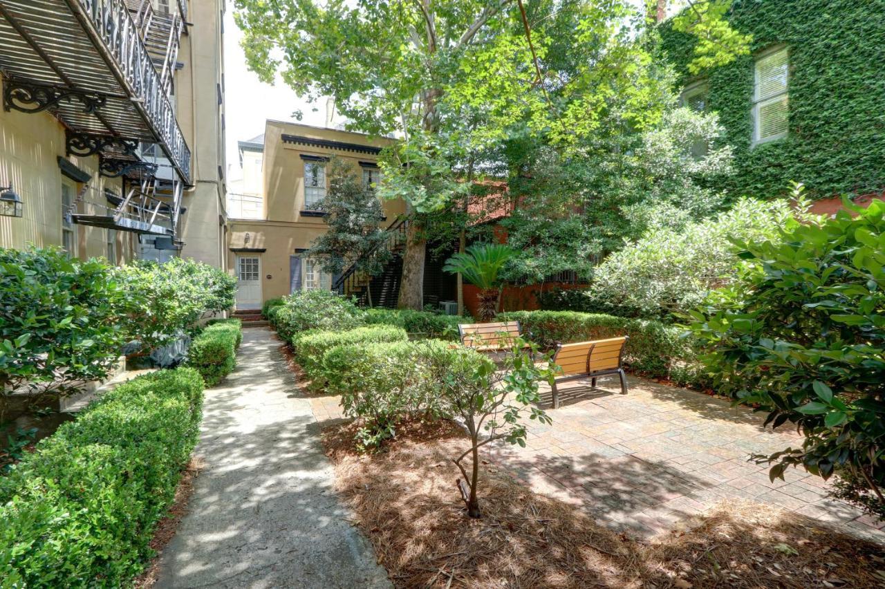 Villa Liberty Street Retreat Savannah Exterior foto